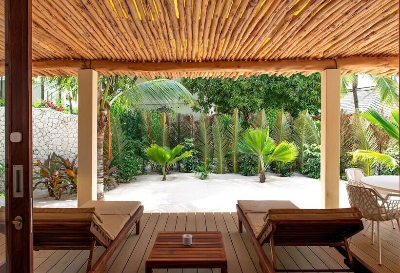 اتاق لوکس با وان آب گرم, Zanzibar White Sand Luxury Villas & Spa  Relais & Chateaux