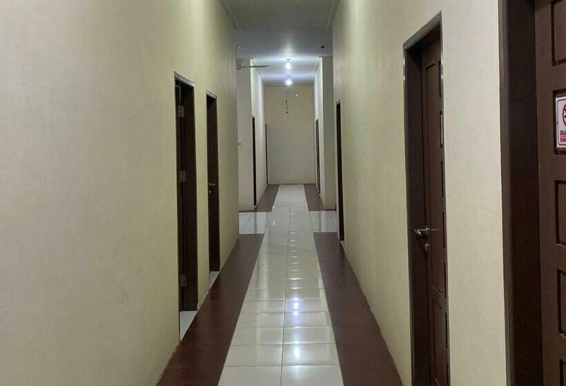 스탠다드 룸, Pondok Indah Syariah Near Suzuya Mall Langsa Redpartner