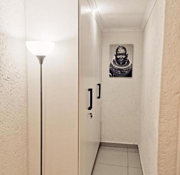 Дом 2 Спальни, Moletji Guest House