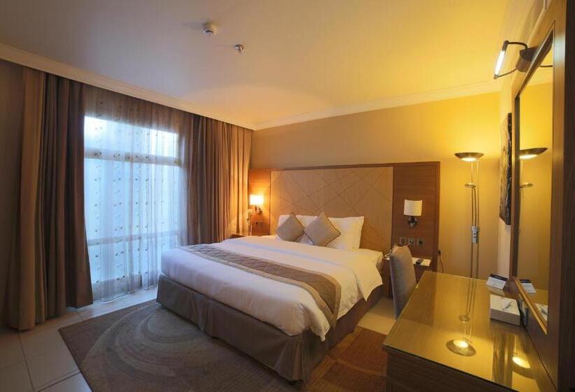 Апартаменты 2 Спальни, Golden Tulip Hotel Buraidah Al Qassim