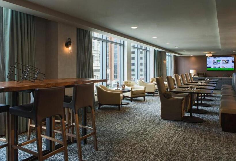 スイート, Renaissance Allentown