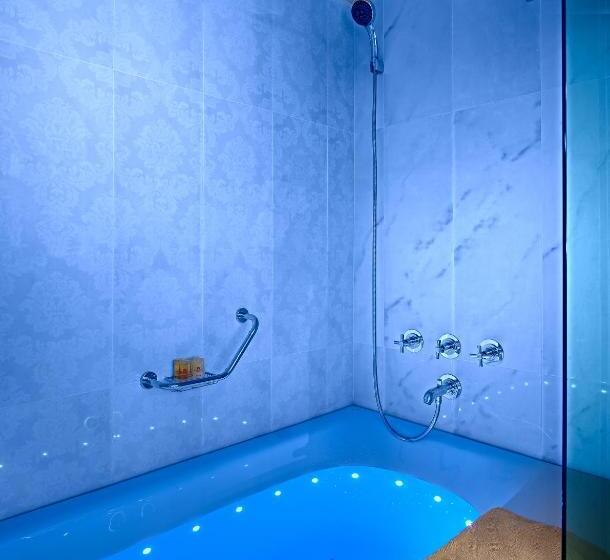 스위트 킹사이즈 침대, The Merlot Hotel Eskisehir