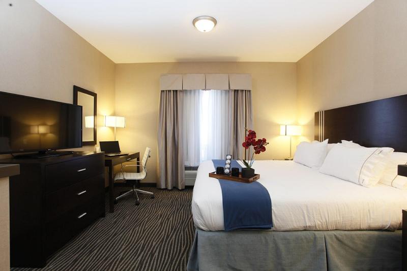 장애인을 위한 스위트, Holiday Inn Express Fort St John, An Ihg