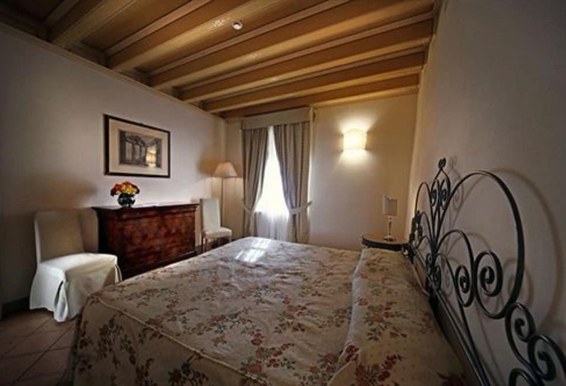 Номер Deluxe Вид на Озеро, Romantik Hotel Relais Mirabella Iseo