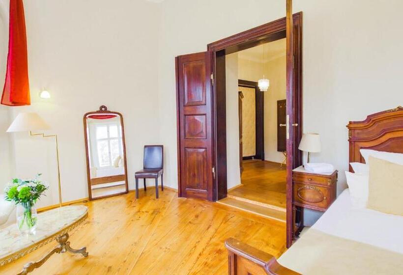 Suite with lake view, Schlosshotel Fürstlich Drehna