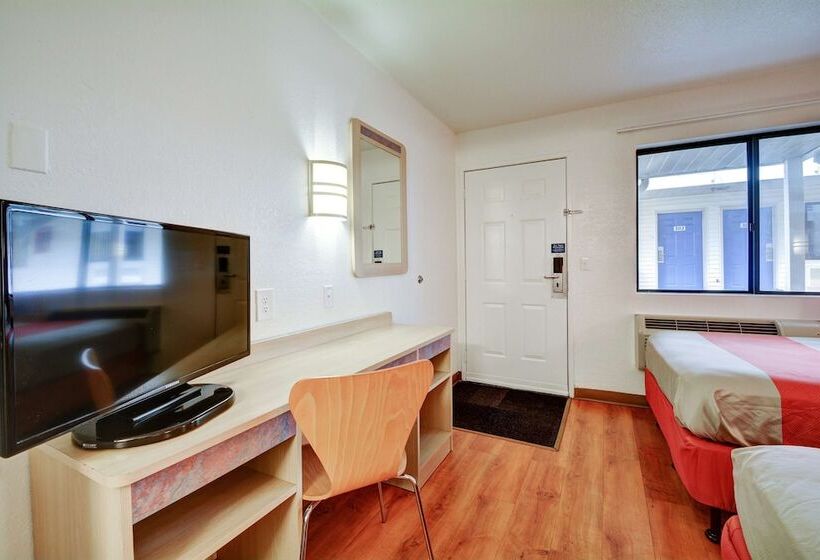 带2个双人床的标准工作室, Motel 6southington, Ct  Hartford