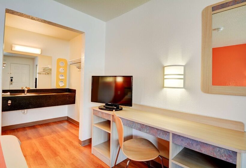 带2个双人床的标准工作室, Motel 6southington, Ct  Hartford