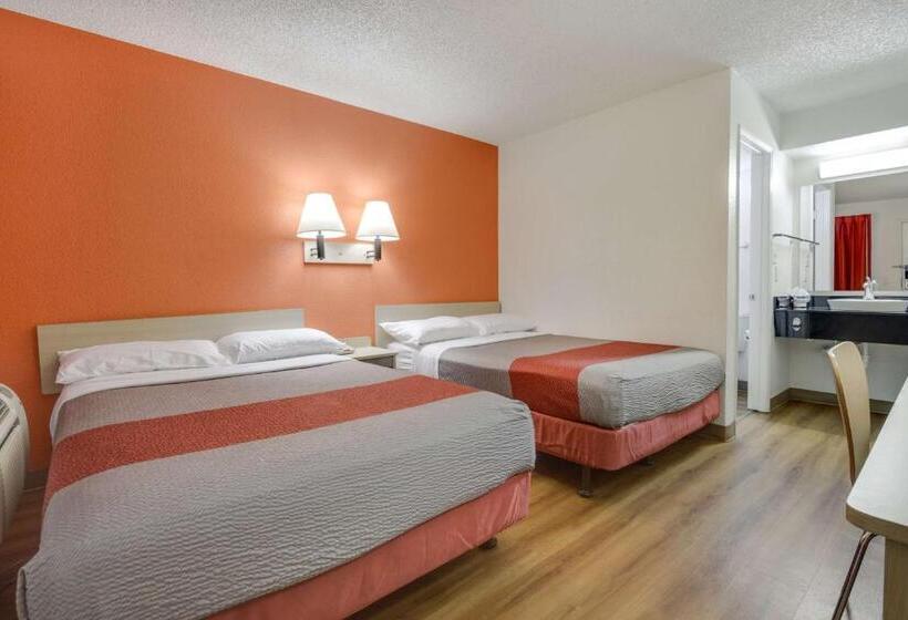 이코노이 4인룸, Motel 6tempe, Az  Broadway  Asu