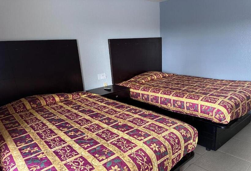 Номер Стандарт 2 Двуспальные Кровати, Xpress Inn & Extended Stays