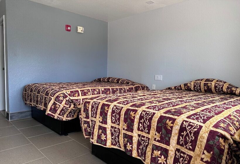 Номер Стандарт 2 Двуспальные Кровати, Xpress Inn & Extended Stays