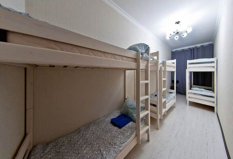 ルームシェアのワンベッド, Piterstay Hostel