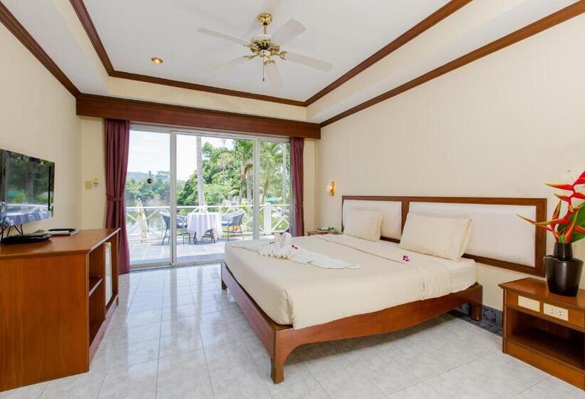 レイクビューデラックスルーム, Serenity Lakeside Resort