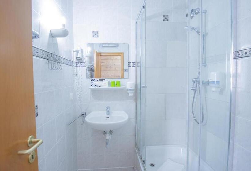 اتاق استاندارد سه نفره, Ferien Hotel Spreewald