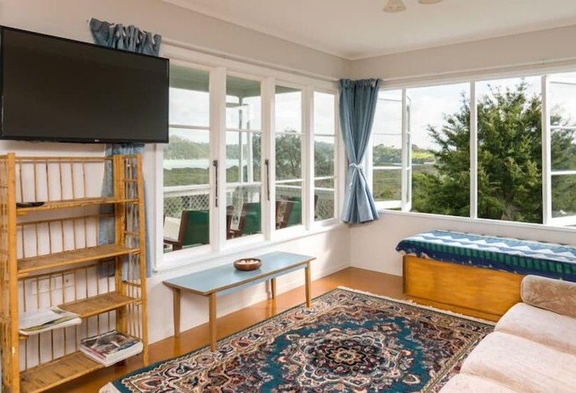 Дом 3 Спальни, Russell   Orongo Bay Holiday Park