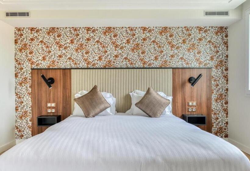 Полулюкс Повышенной Комфортности, Zenitude Hotel La Valadiere, Ascend Hotel Collection