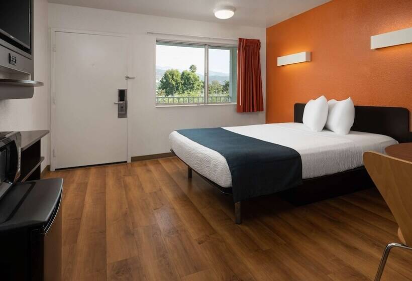 Номер Deluxe, Motel 6carpinteria, Ca  Santa Barbara  North