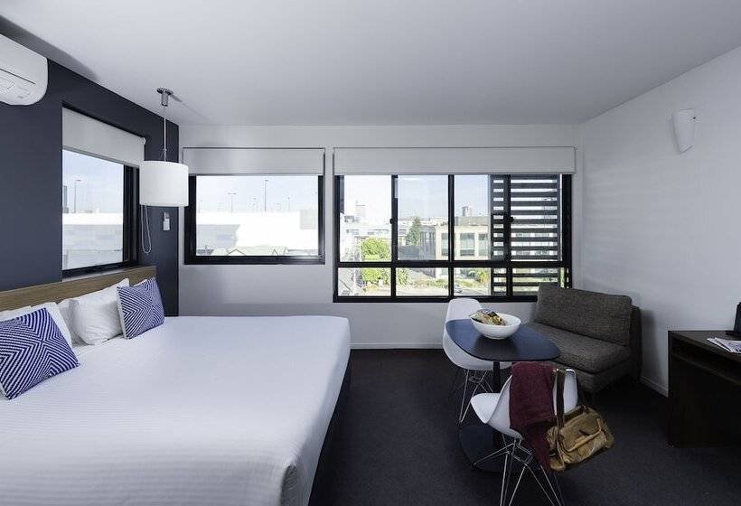 스탠다드 스튜디오, Oaks Vue Suites Geelong