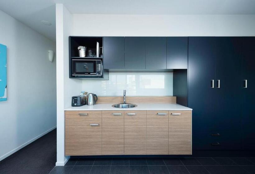 스탠다드 스튜디오, Oaks Vue Suites Geelong