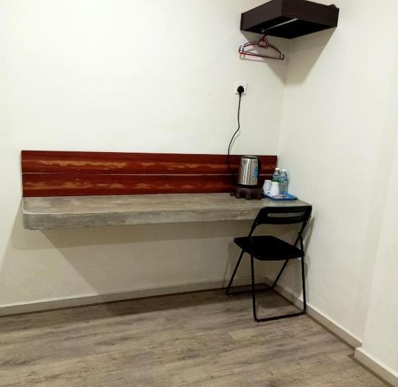 Номер Deluxe, Mass Hotel Mentakab