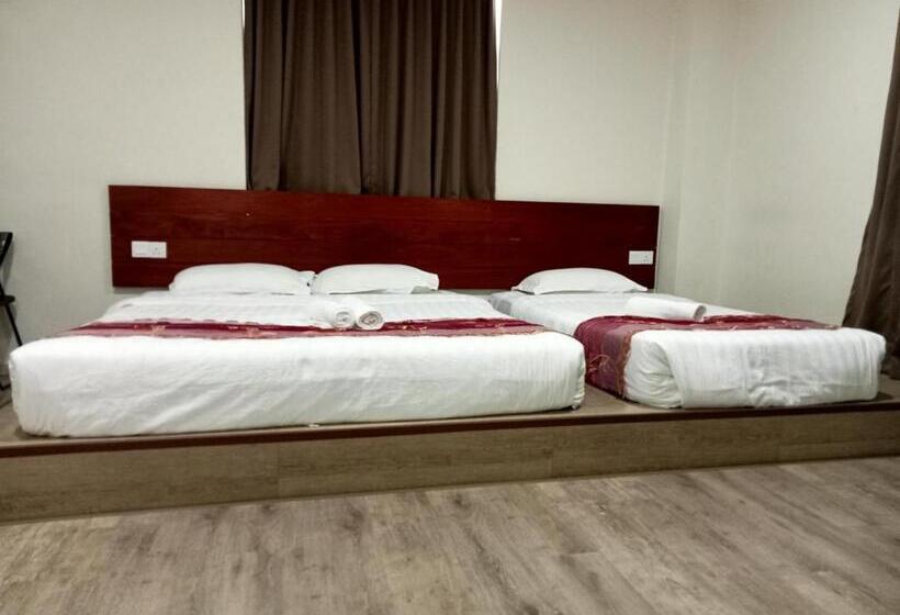 Семейный Номер, Mass Hotel Mentakab