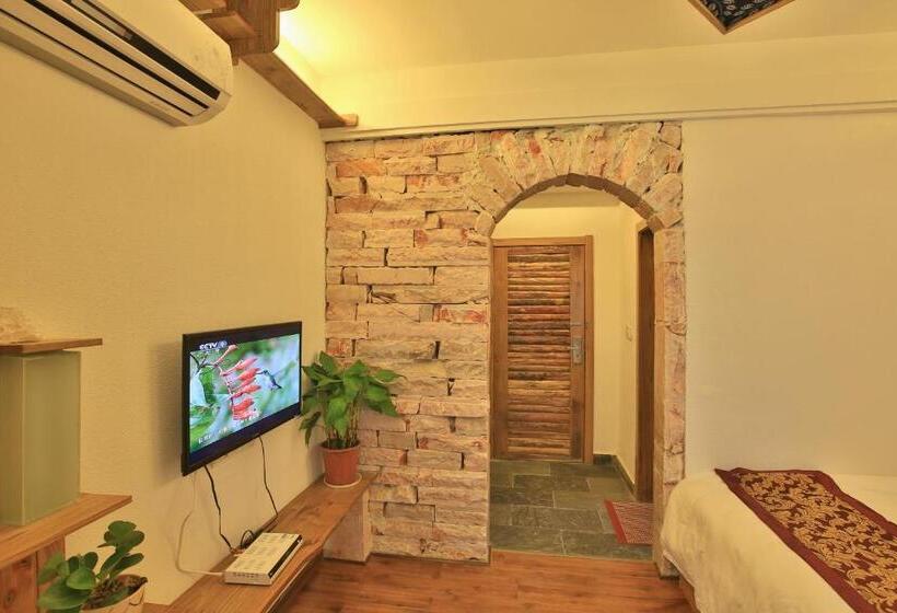 스탠다드 발코니 룸, Destination Youth Hostel