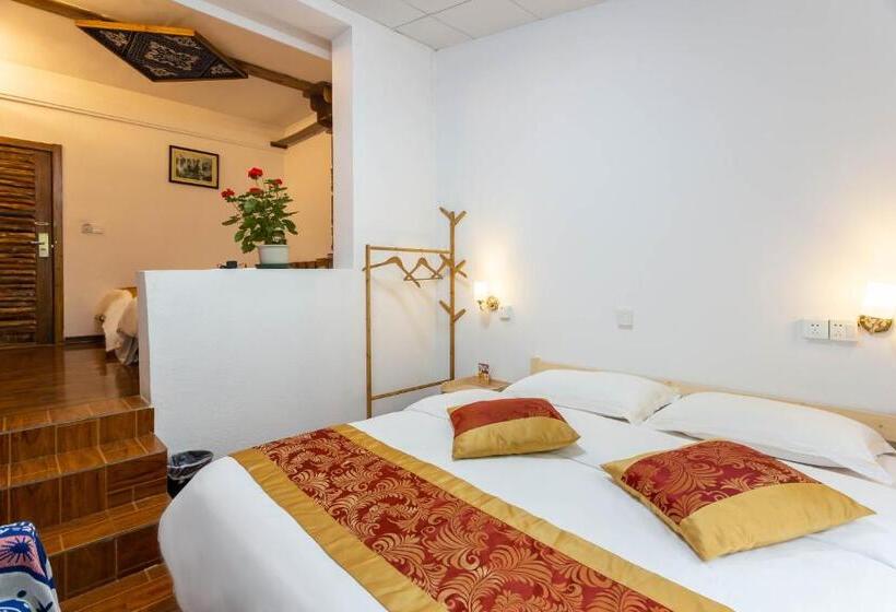 Семейный Номер, Destination Youth Hostel