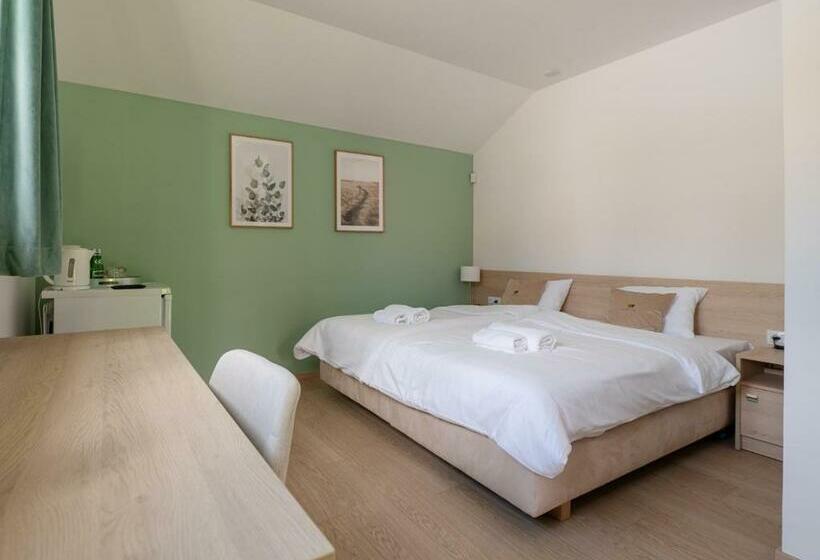 Номер Стандарт, Szumi Las Events & Apartments