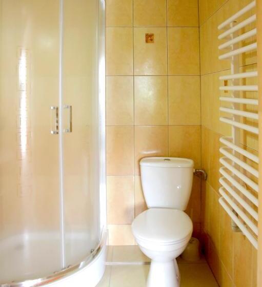 Quarto Estandar com Sacada, Pokoje Gościnne Staszelówka