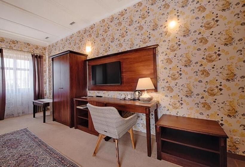 Номер Deluxe, żabi Dwór   Hotel   Restauracja   Spa