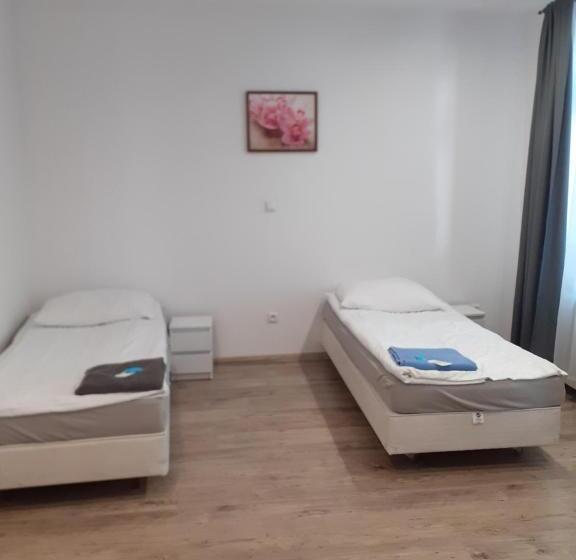 Четырехместный Номер Стандарт, Apartamenty Retro
