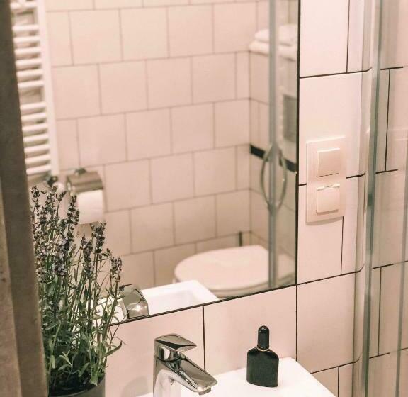 Номер Deluxe, Poznańska19