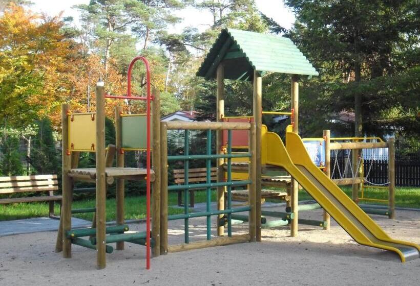 اتاق استاندارد سه نفره, Leśny Dwór