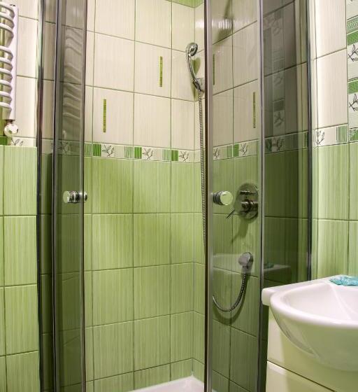 Четырехместный Номер Стандарт, Dw Pod Jaworami   Relaks W Spa   Jacuzzi, Sauna Na Wyłączność