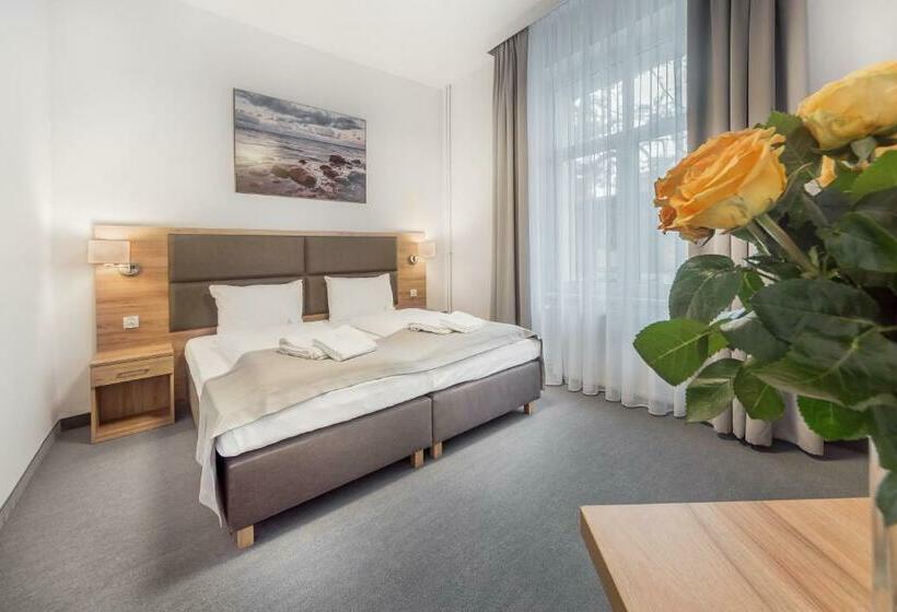 Quarto Estandar, Harmony House
