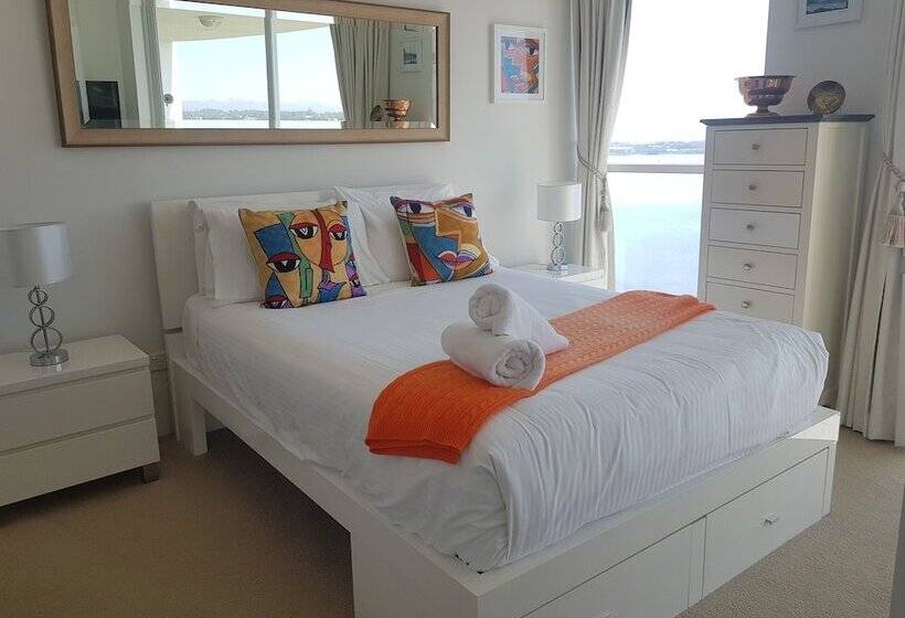 Апартаменты Deluxe 2 Спальни, Crystal Bay On The Broadwater