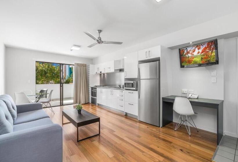 Люкс, Essence Apartments Chermside