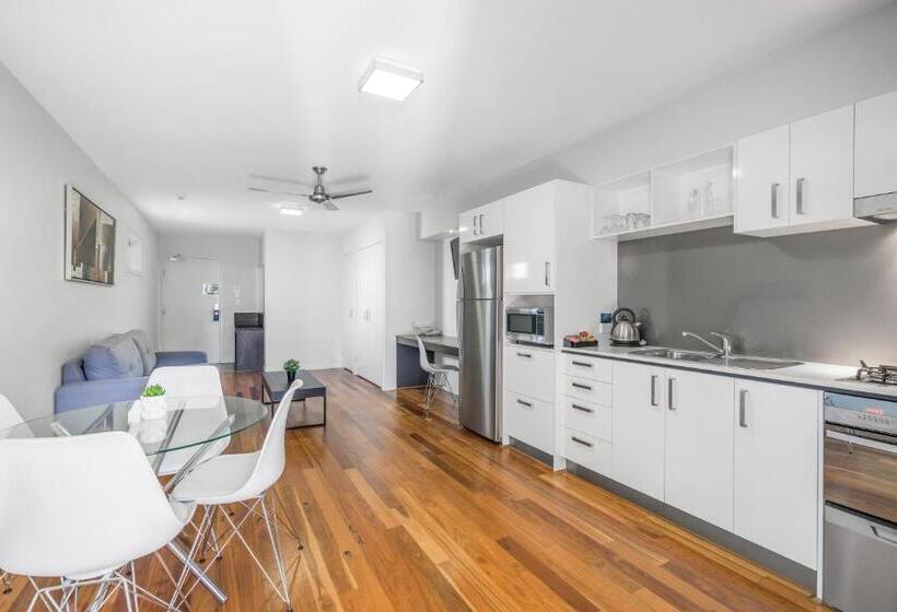 Люкс 2 Спальни, Essence Apartments Chermside