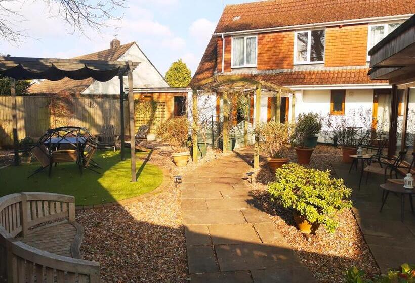 套房, Thatched Cottage