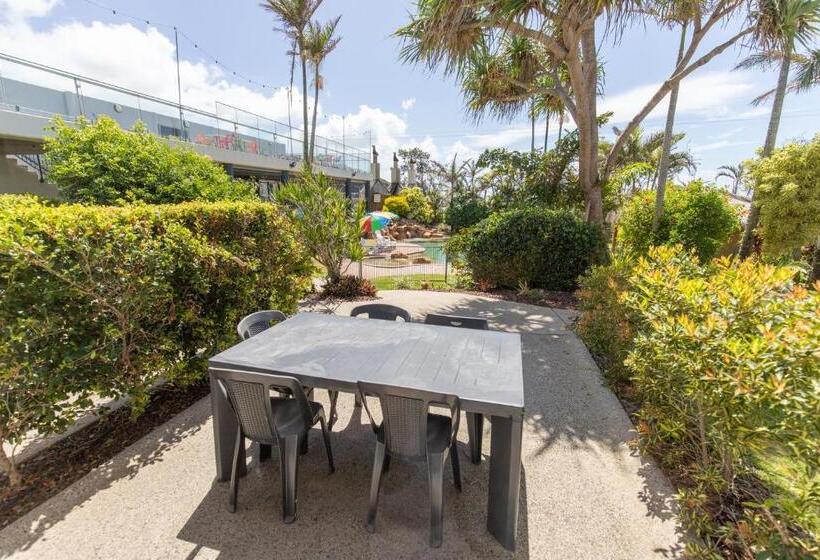 이코노미 스튜디오, Rosslyn Bay Resort Yeppoon