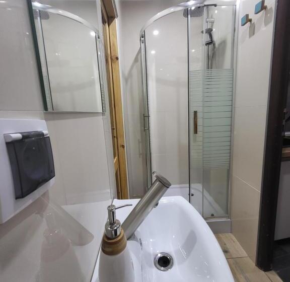 جناح سرير كينج, Apartamenty Premium Pretty Woman Self Check In 24h   Bytom Chorzów Katowice