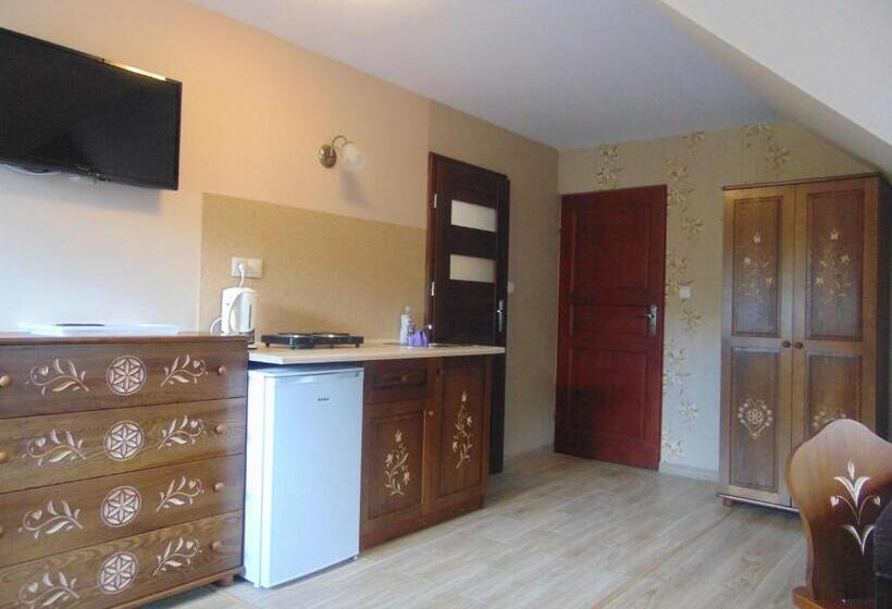 استودیوی استاندارد, Gosciniec Pod Brzegiem