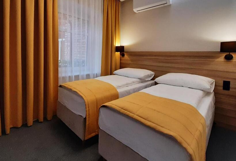 Семейное Студио, Aparthotel Jurowiecka 60