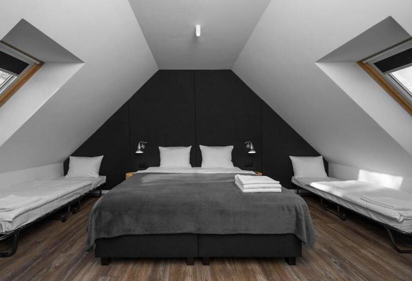 Номер Deluxe, Dobra Truskawka