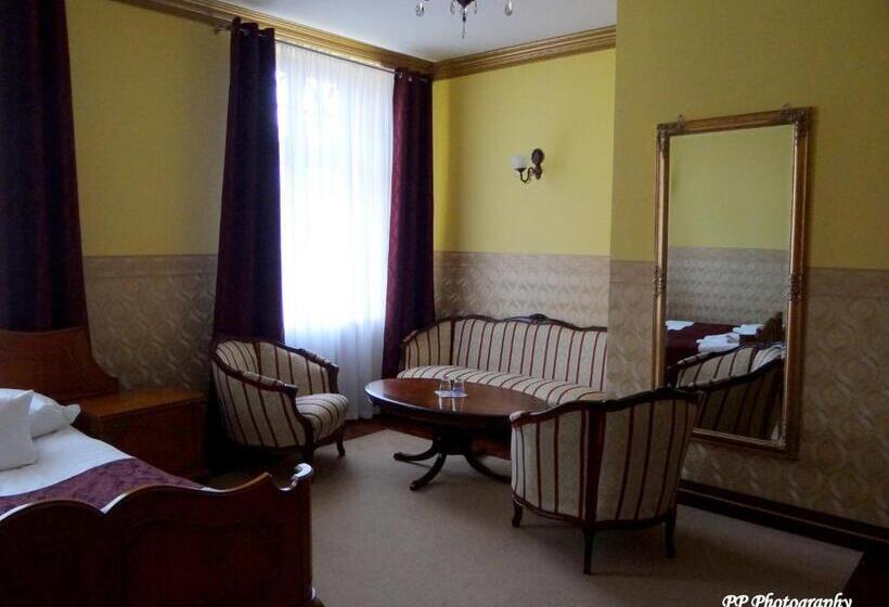 Quarto Deluxe, Willa Kraj