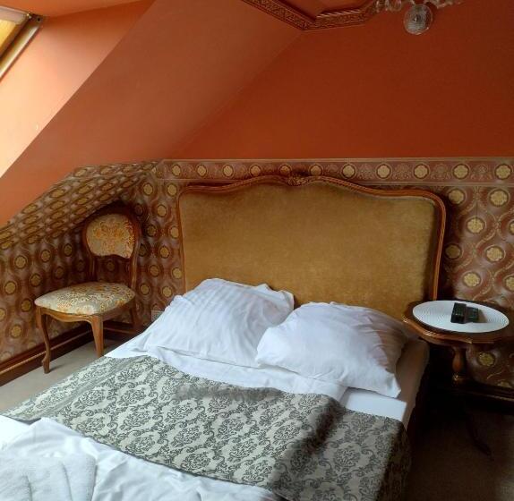 Quarto Basic, Willa Kraj