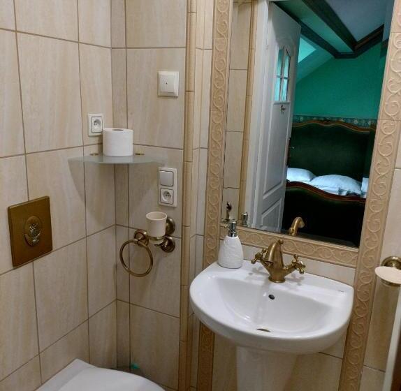 Quarto Estandar, Willa Kraj