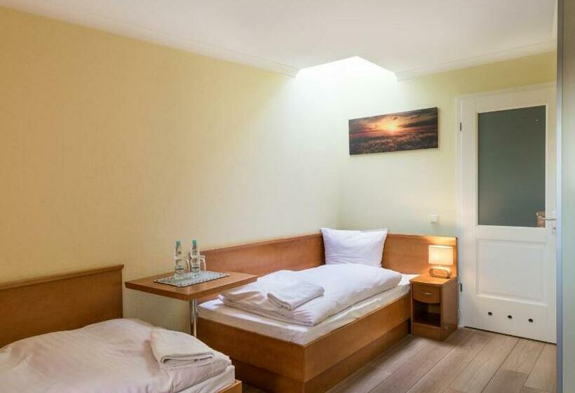 经济房, Restauracja Tawerna Gliwice