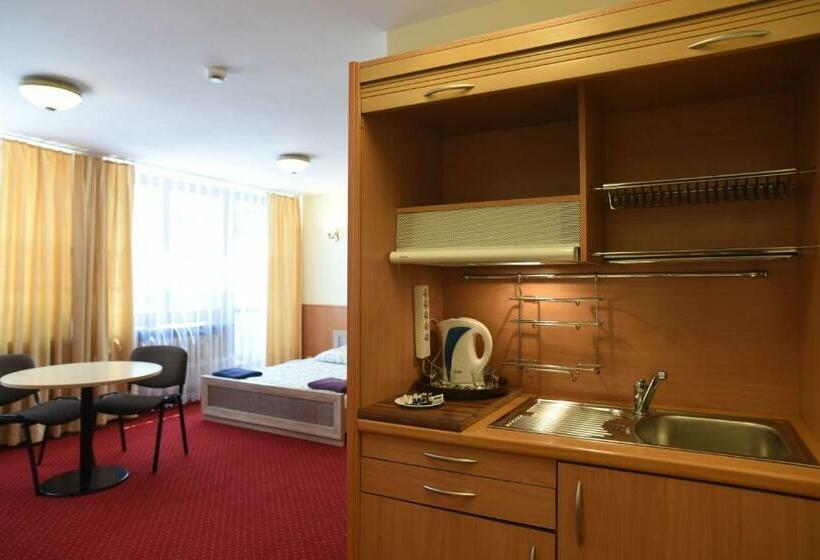 اتاق لوکس یک تخته, Dobre Miejsce Dom Rekolekcyjny