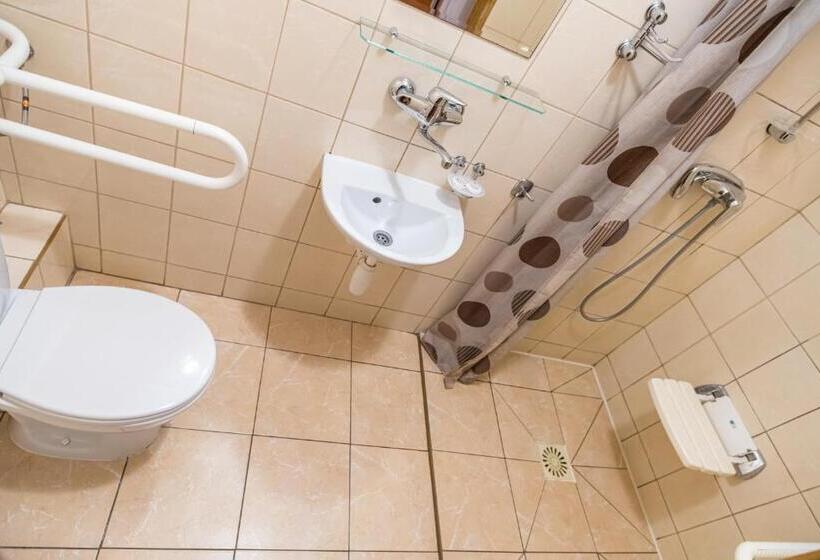 اتاق استاندارد یک تخته برای معلولان, Dobre Miejsce Dom Rekolekcyjny