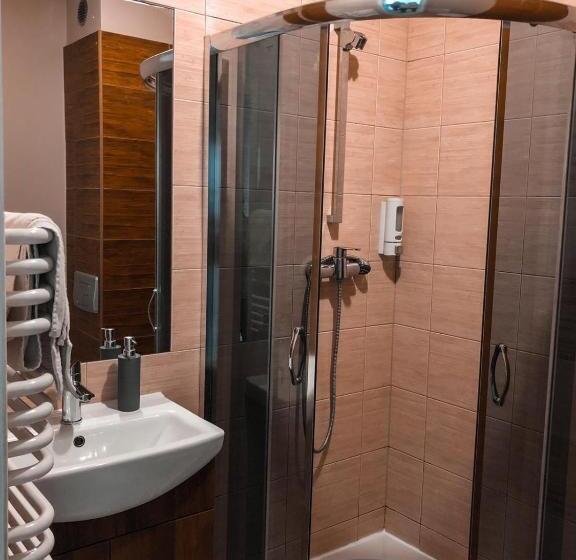Апартаменты 2 Спальни, Hostel Przed świtem
